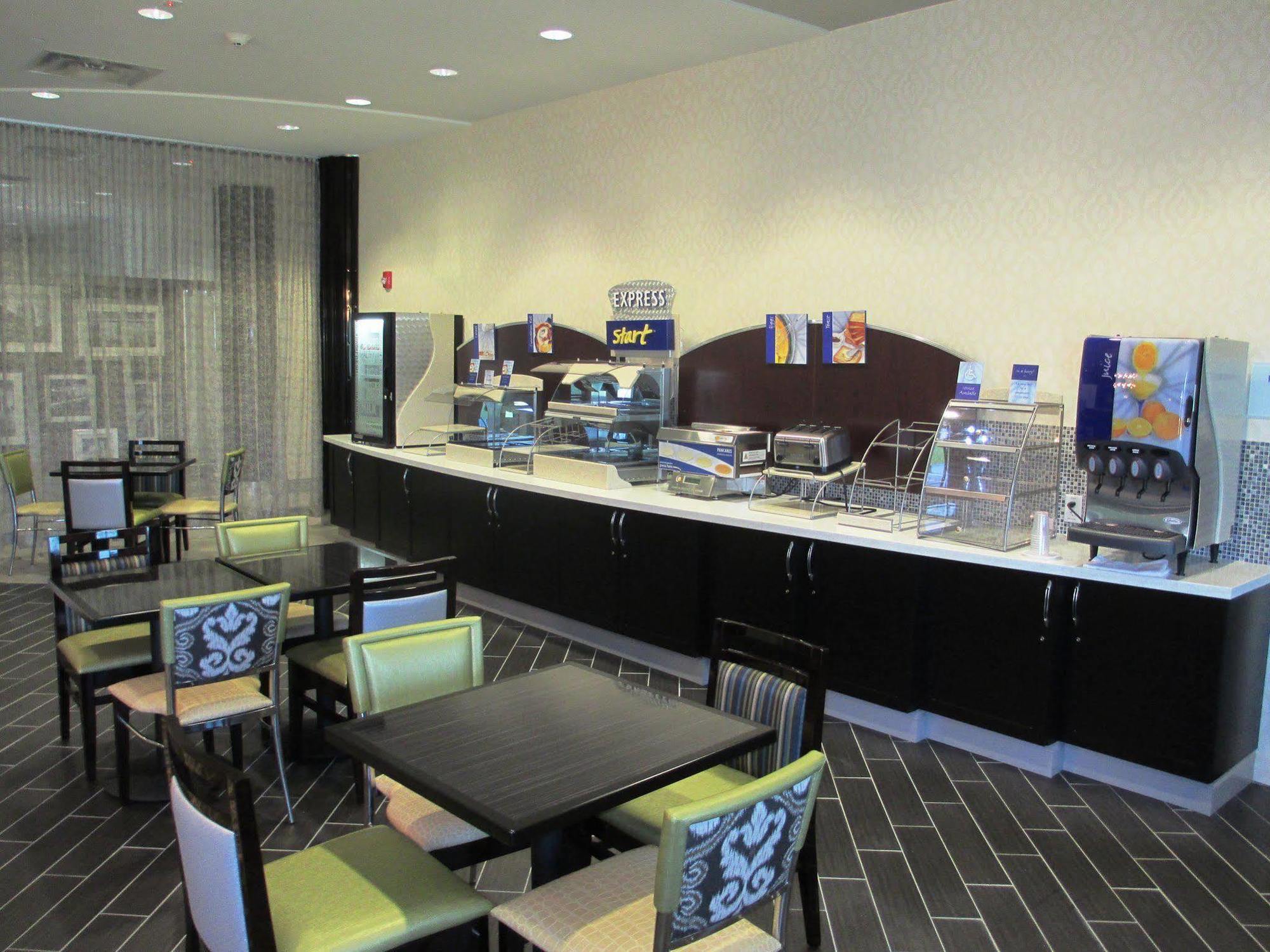 Holiday Inn Express Hotel & Suites North Kansas City By Ihg Eksteriør bilde