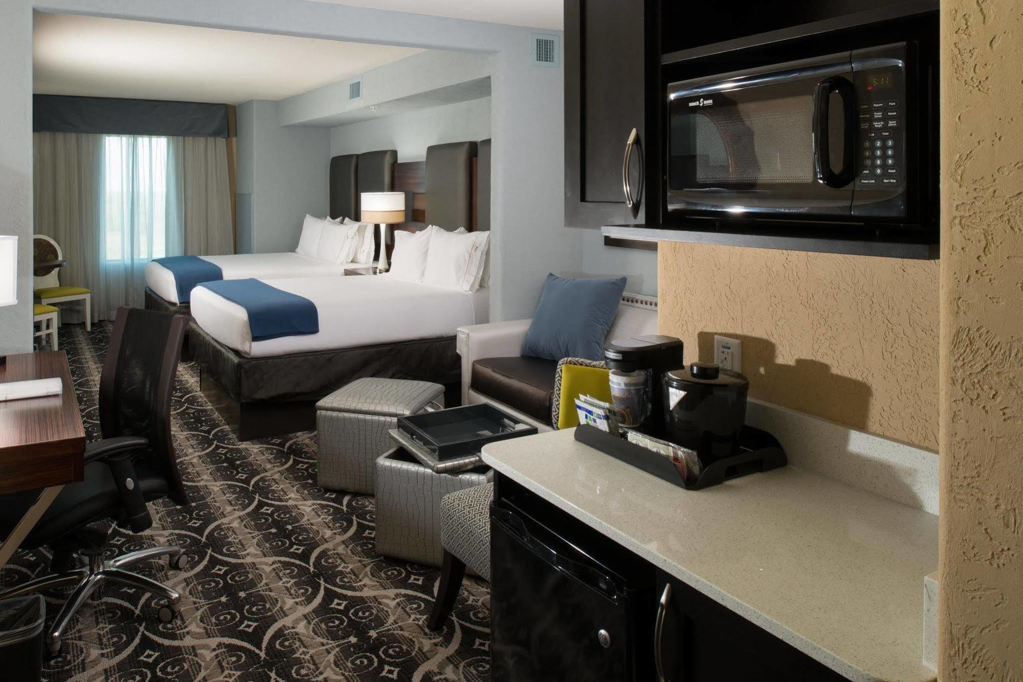 Holiday Inn Express Hotel & Suites North Kansas City By Ihg Eksteriør bilde
