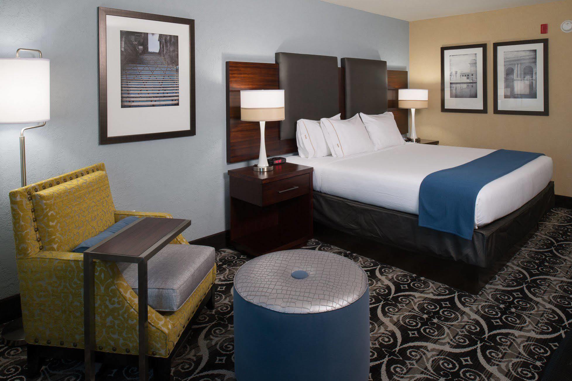 Holiday Inn Express Hotel & Suites North Kansas City By Ihg Eksteriør bilde