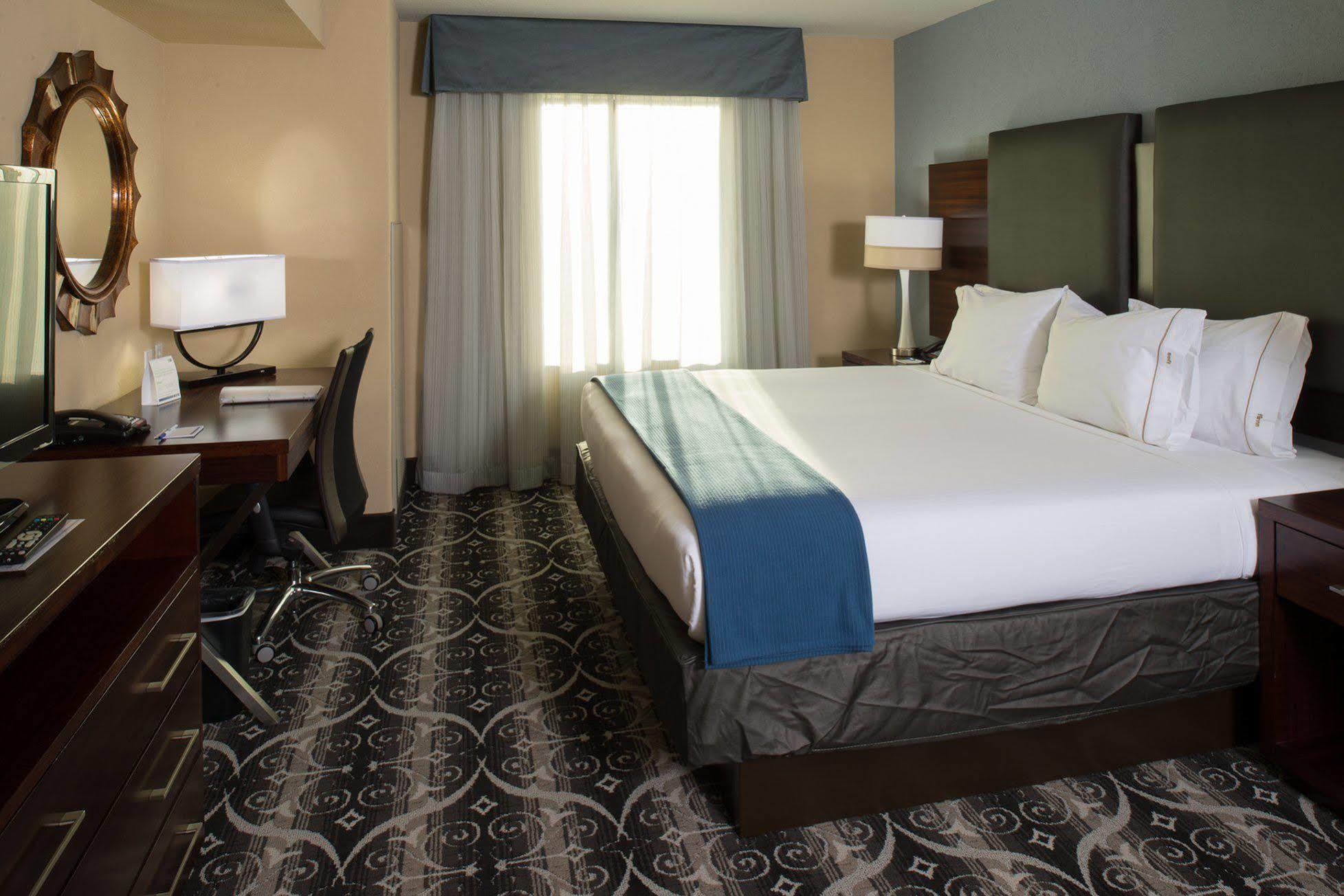 Holiday Inn Express Hotel & Suites North Kansas City By Ihg Eksteriør bilde