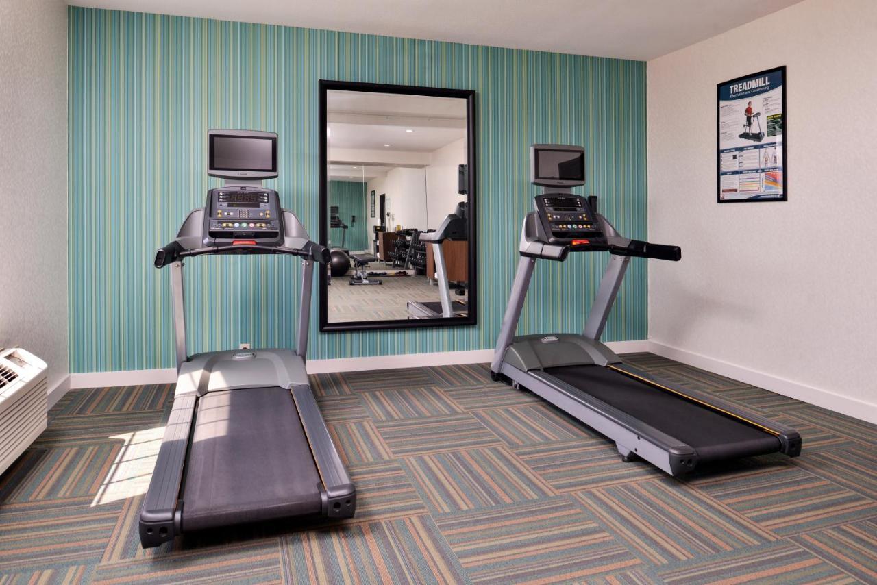 Holiday Inn Express Hotel & Suites North Kansas City By Ihg Eksteriør bilde